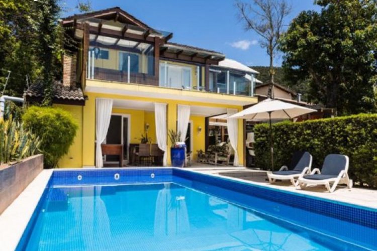 Casa com vista para o Mar de Taquaras com 3 sutes